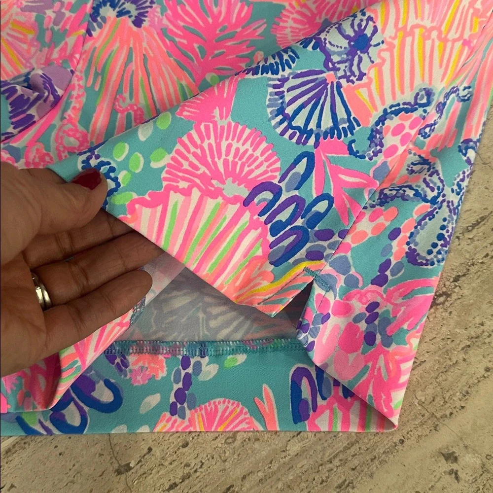 Lilly Pulitzer Nakia Luxletic Shorts in Signature Colorful Print UPF+50 Size 8 - Picture 5 of 15